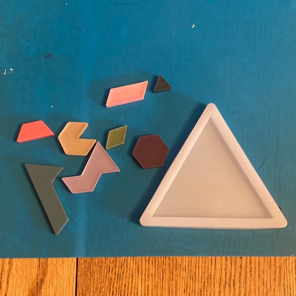 Triangular Game - Picture 2 of 5